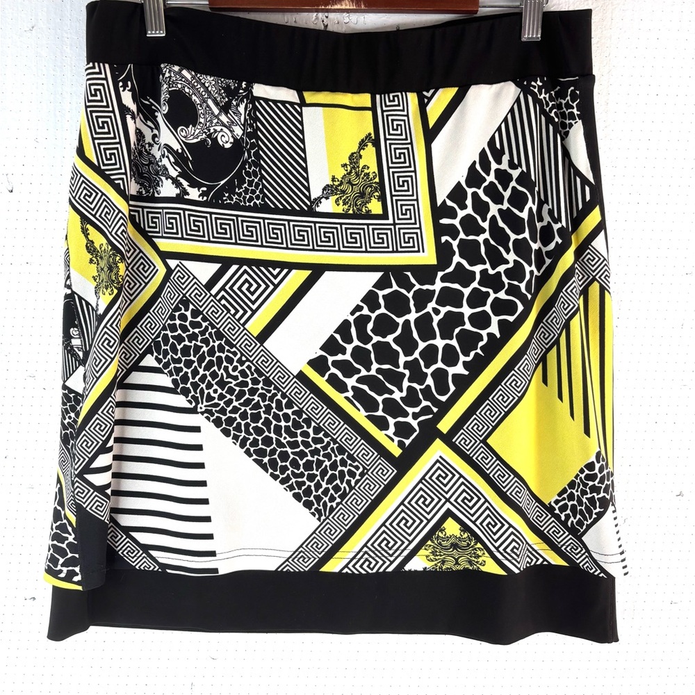 Cartise 14 Y2K Geometric Patterned Mini Skirt - Black, White, Neon Yellow